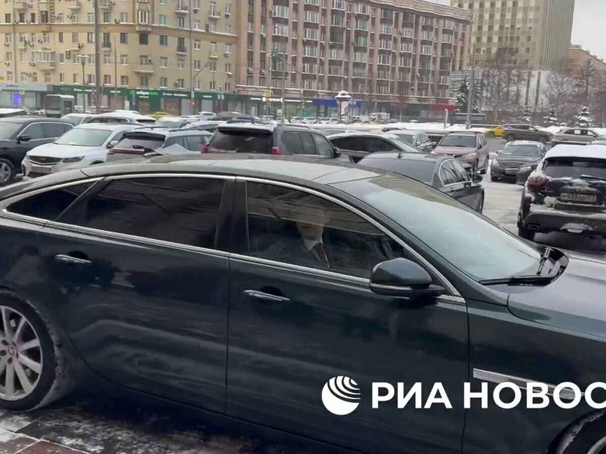    Временная поверенная в делах Великобритании в Москве Дейни Долакия у дверей МИД РФ | © РИА Новости