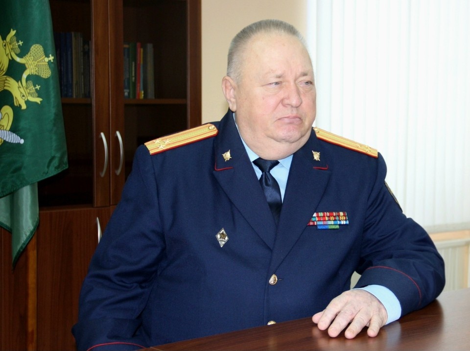    Виктор Косенков стал настоящим отцом для двух приемных девочек Татьяна ЧЕРНЫШЕВА