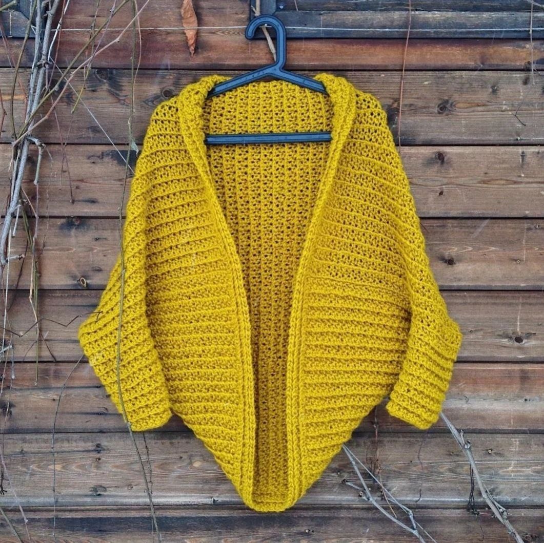 Кардиган-шраг, связанный крючком 