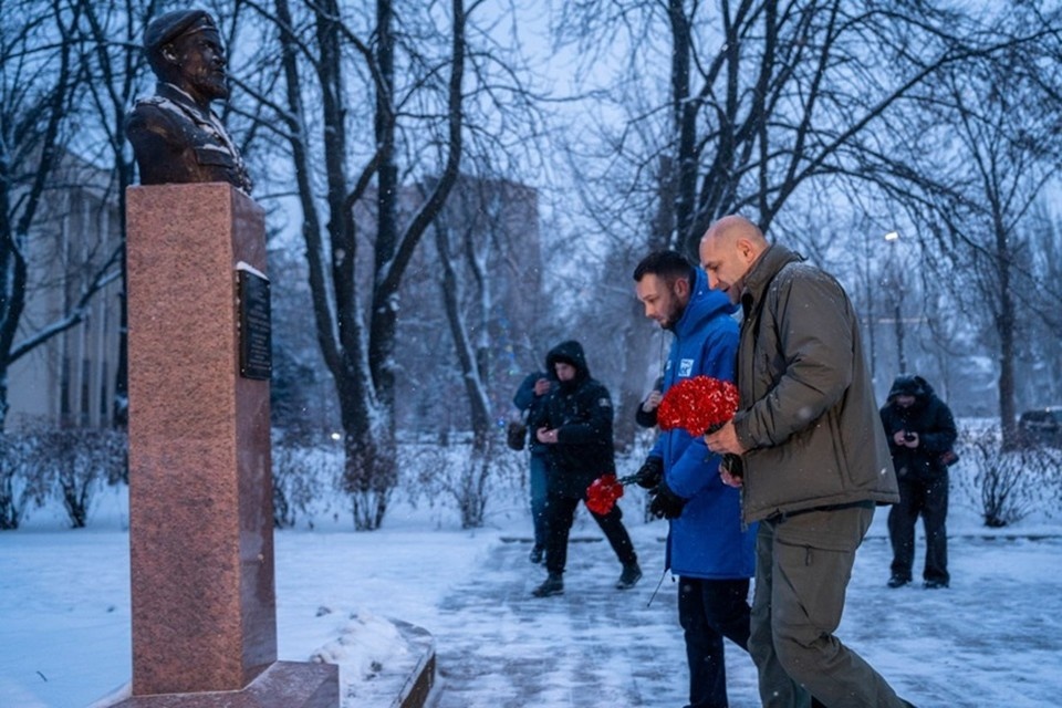    В ДНР почтили память защитников Донецкого аэропорта в годовщину его освобождения. Фото: ТГ/Добровольский