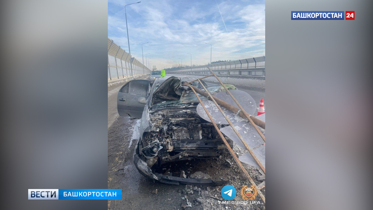    Водитель Hyundai Accent пострадал в ДТП с Renault Duster с прицепом на Восточном выезде в Уфе