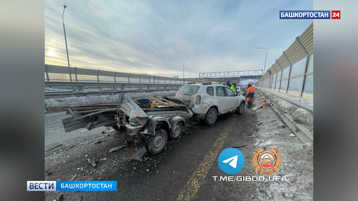    Водитель Hyundai Accent пострадал в ДТП с Renault Duster с прицепом на Восточном выезде в Уфе