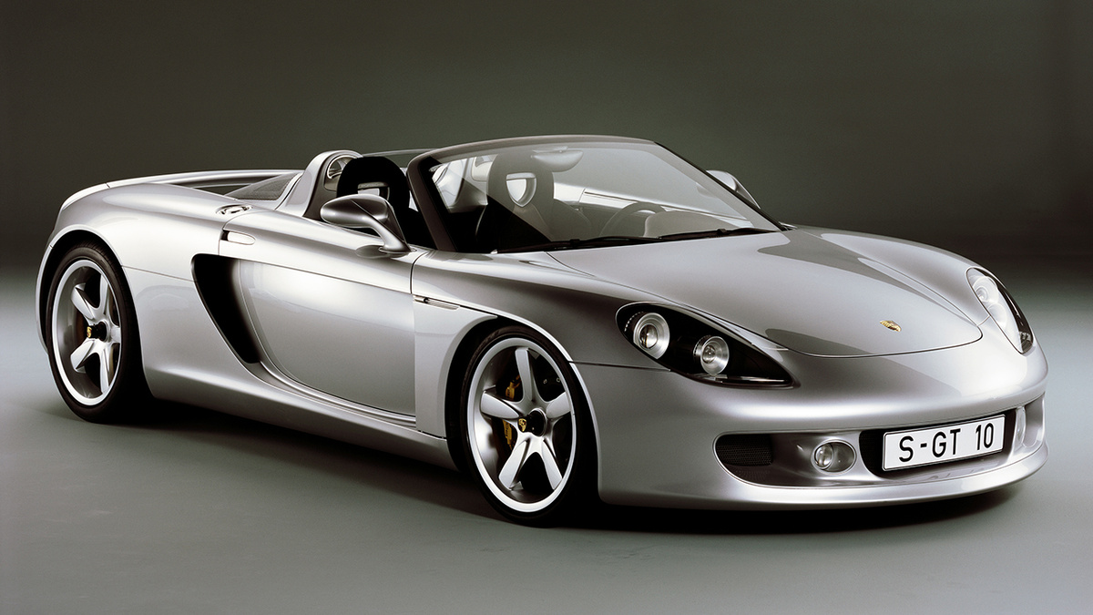 В 2003 году Carrera GT поступила в продажу по цене в 440 тыс. долларов. Сегодня стоимость некоторых экземпляров превысила 2 млн $