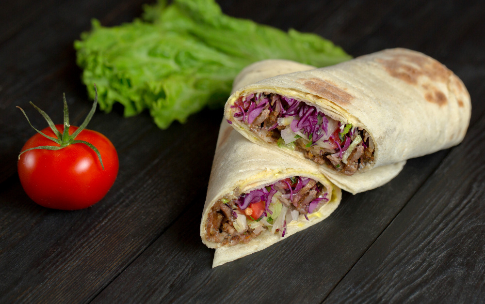    Шаурма может быть полезной и безопасной пищей, если правильно подойти к выбору ингредиентов