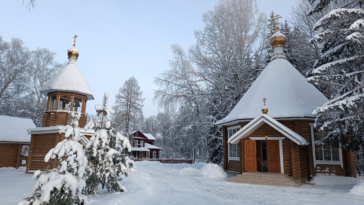 Здесь и далее - с. Градницы, Бежецкий округ. Фото автора