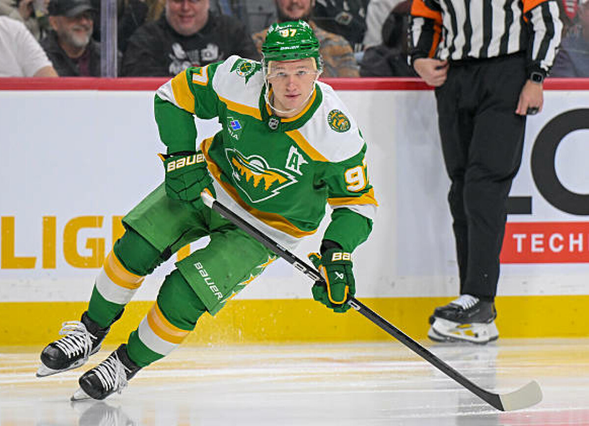     The Athletic: Капризову пора начать чаще делать результат и доминировать на льду