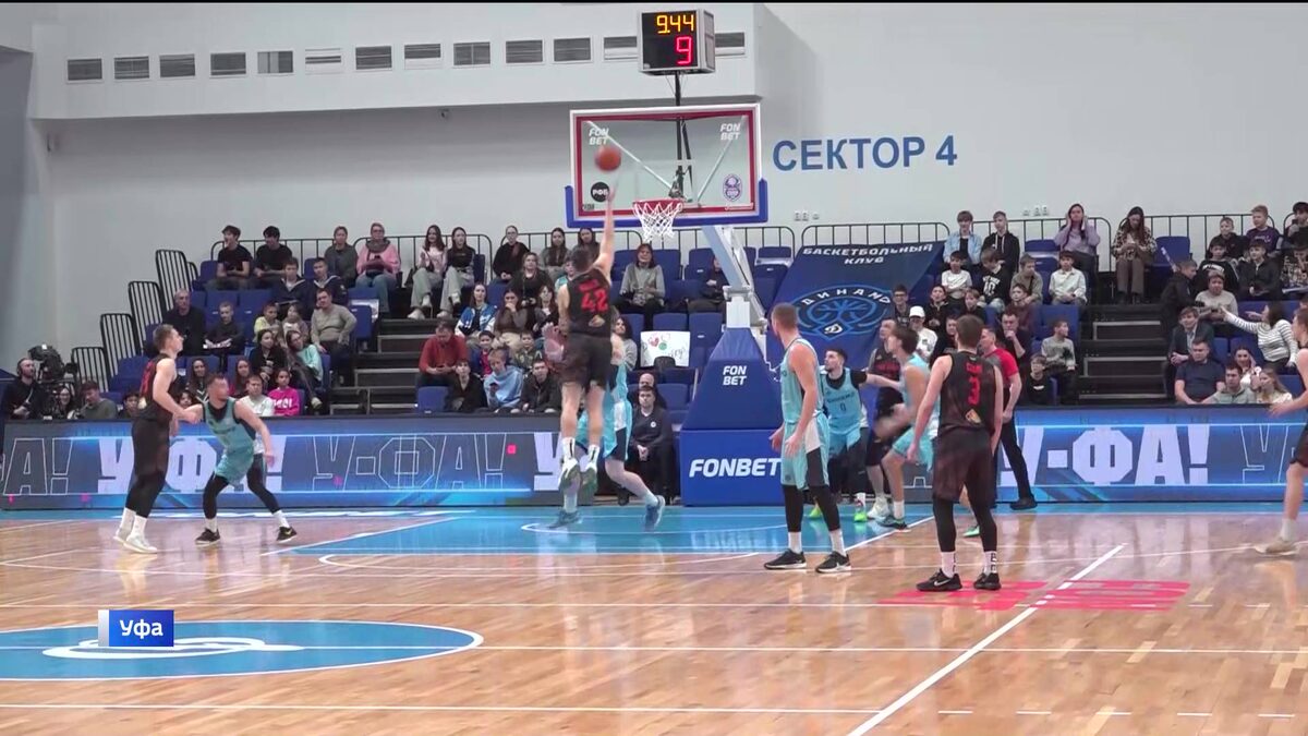    Уфимский баскетбольный клуб «Динамо» обыграл команду из Свердловской области со счетом 90:86