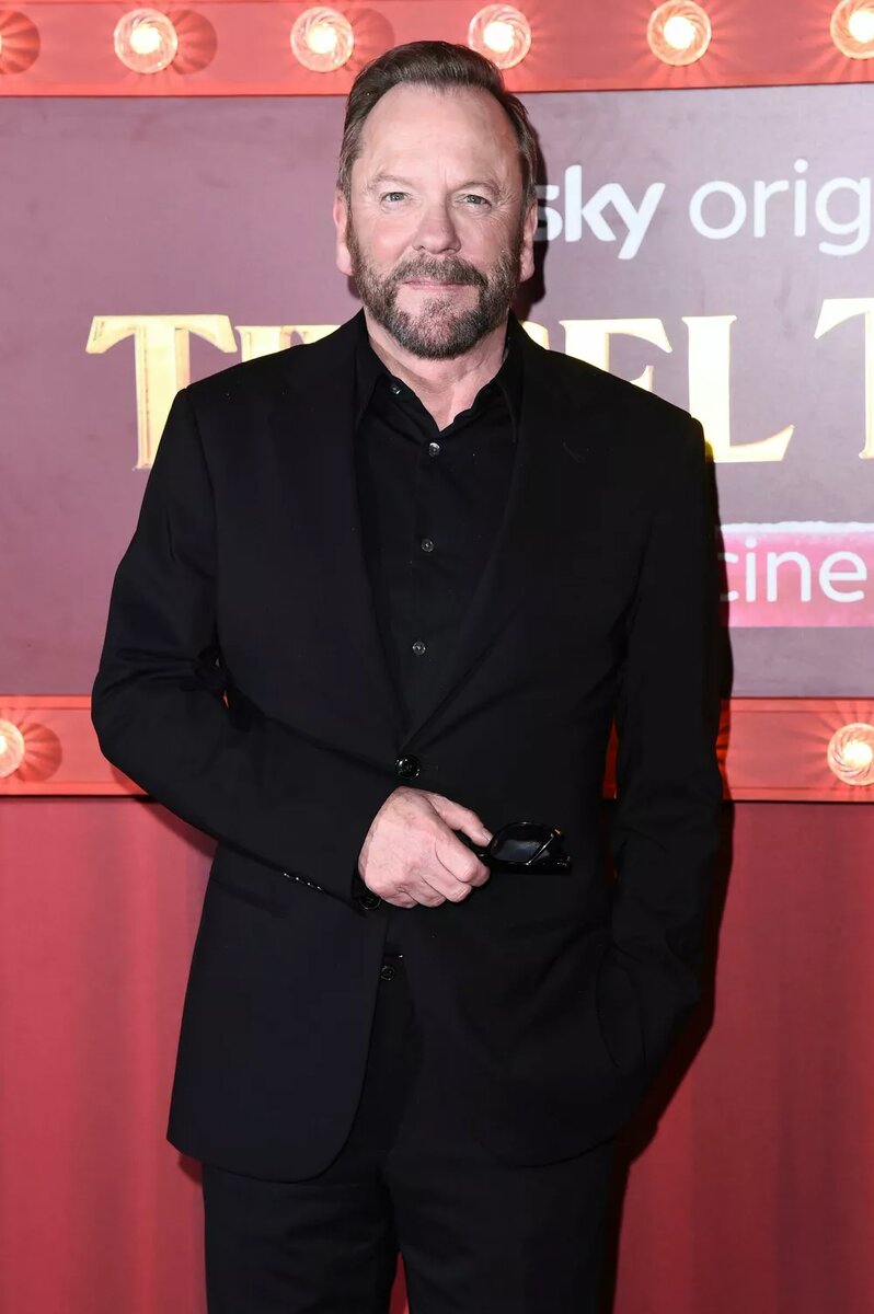 Кифер Сазерленд📷
