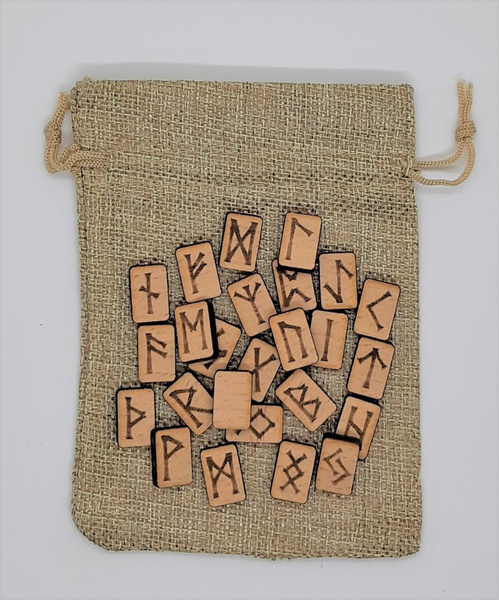 Руны -это знаки ! Но они не указывают , а подсказывают...