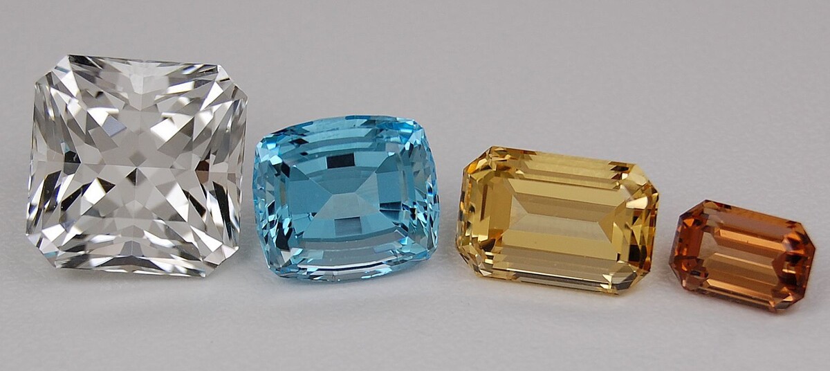 Топазы разных цветов