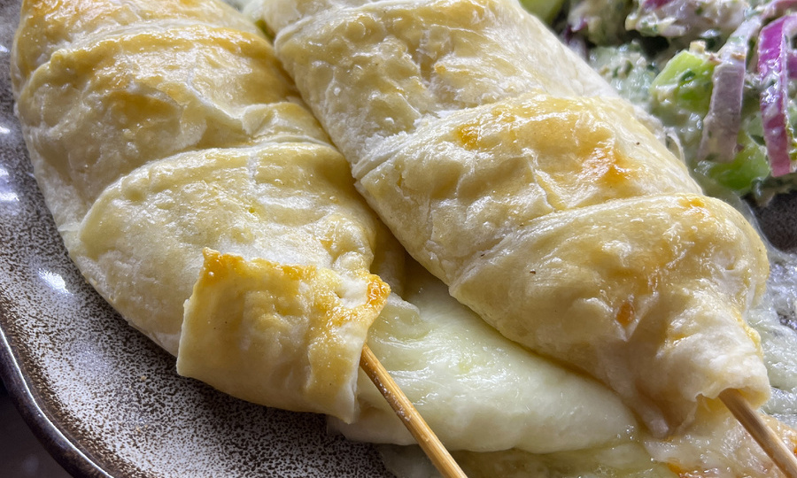 Что приготовить, когда ждёшь гостей: закуски и десерты, чтобы все ахнули