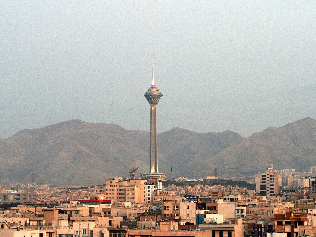    Вид на телебашню Бордж-е Милад в Тегеране© РИА Новости . Владимир Федоренко