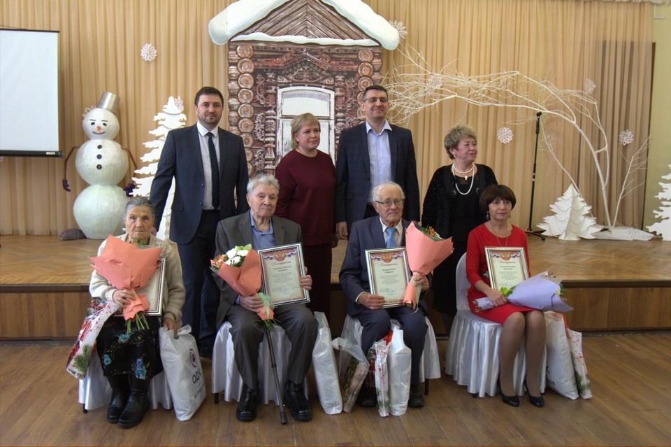    Ветеранов опытного производства ОДК-Кузнецов чествовали в "ДК Чайка"