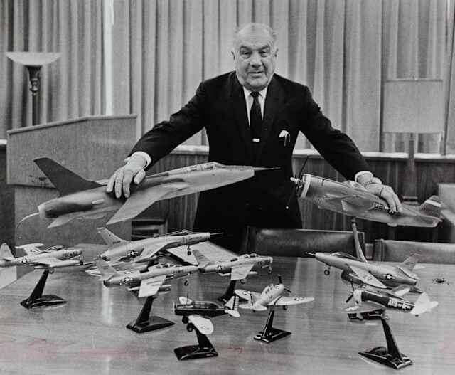 Александр Картвелишвили (Картвели).