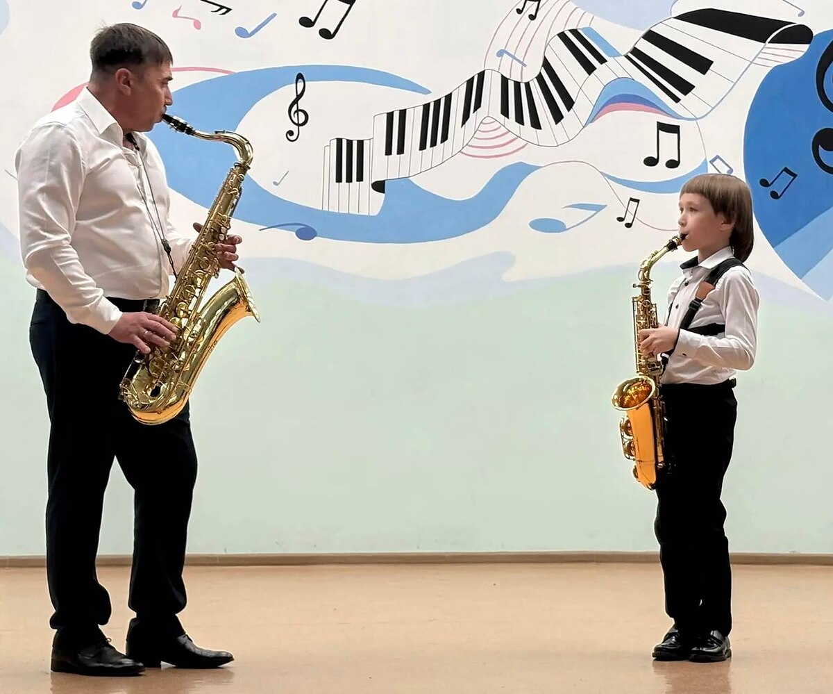 19 декабря в «Детской школе искусств № 1» состоялся юбилейный концерт, посвящённый 75-летию со дня образования учреждения. 