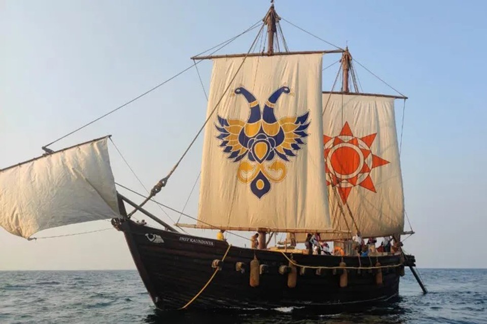    Дизайн воссоздан по изображению корабля V века