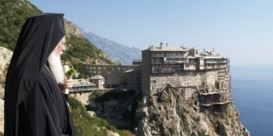 Злость - это наказание себя за чужие глупости: советы афонских старцев о том, как поступать с обидчиками