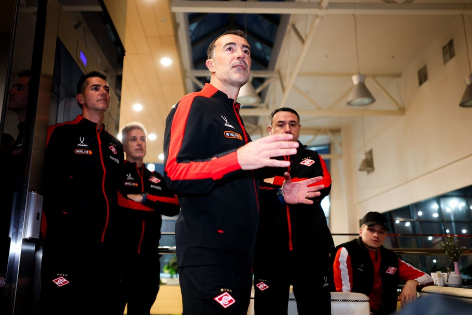 Игрокам "Спартака" представили нового наставника Карседо. Фото из интернета.