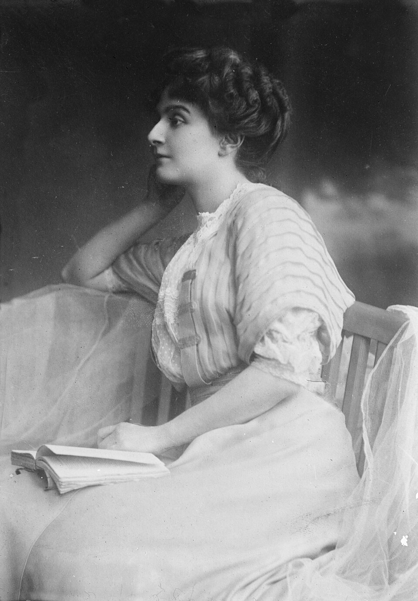 Принцесса Мари Бонапарт 1908. https://fr.wikipedia.org/wiki/Marie_Bonaparte
