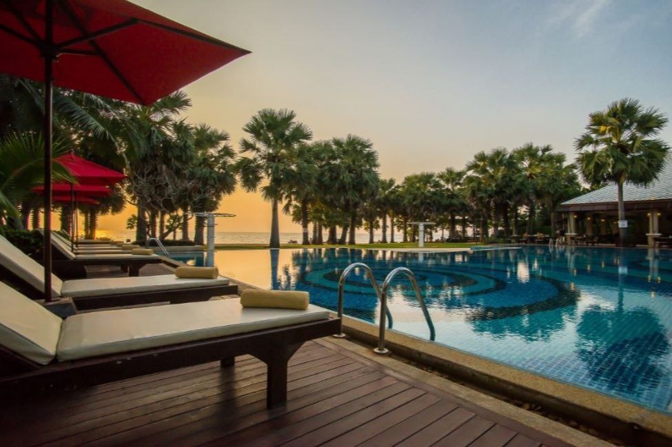 Ravindra Beach Resort & Spa 5*