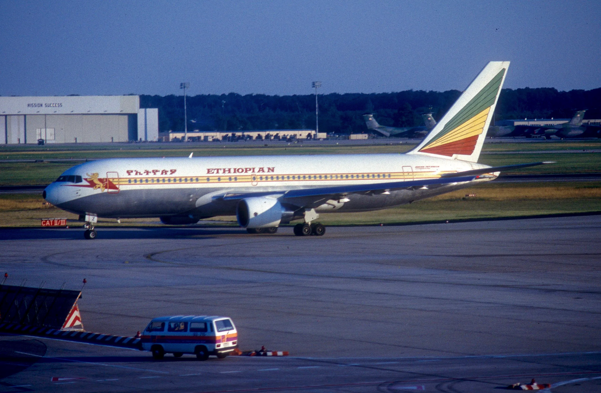 ET-AIZ — самолёт, попавший в аварию. (Aero Icarus)