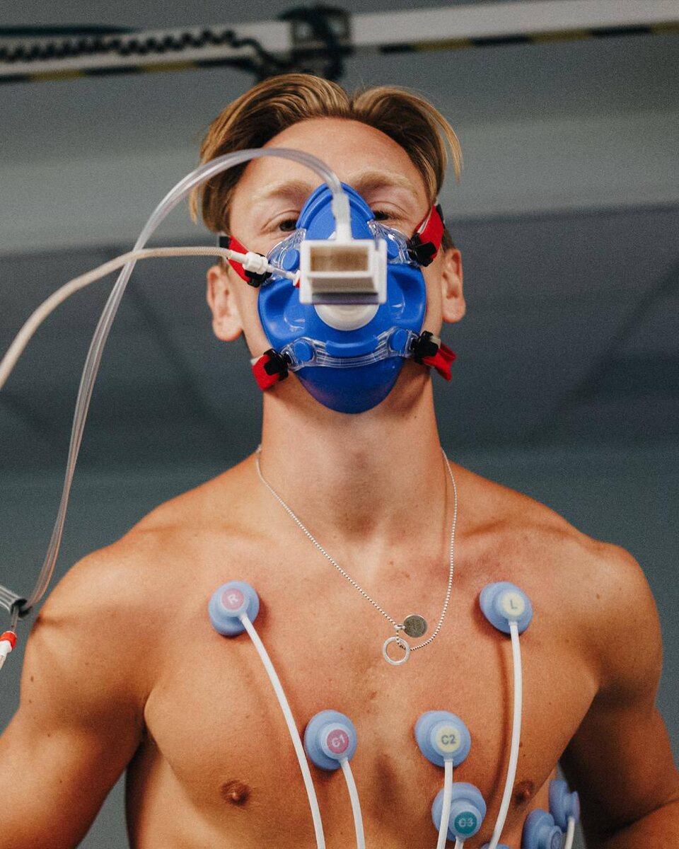    «Спартак» всех собрал и улетел в ЭмиратыАлександр Владыкин