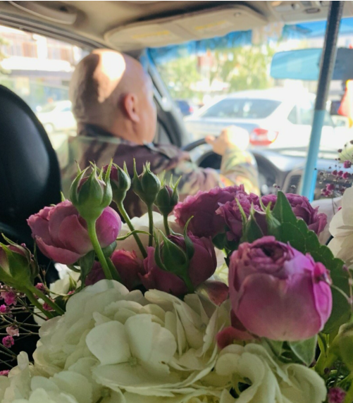     Йәшлегемә ҡайтып барам, мөхәббәтем янына...