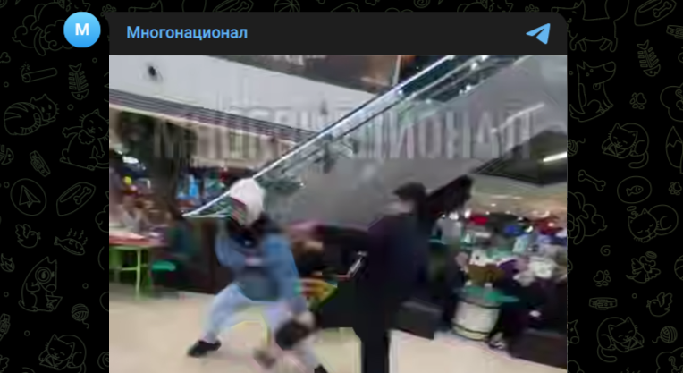 Дерзкий и трусливый: подросток-мигрант мямлит в полиции после угроз "потушить" прохожих