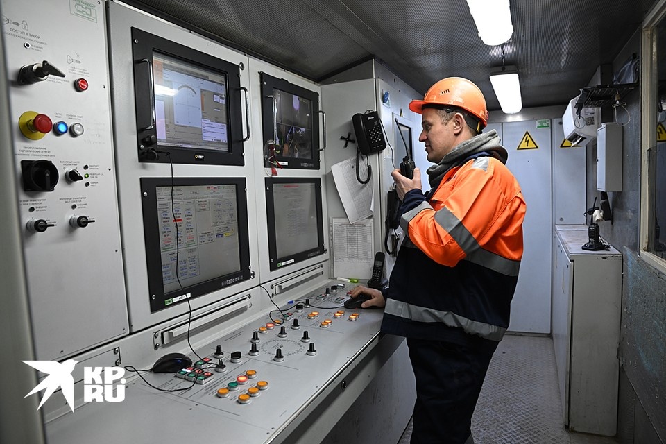    Сегодня к строительству двухпутного тоннеля приступил щит-гигант «Лилия» Иван МАКЕЕВ