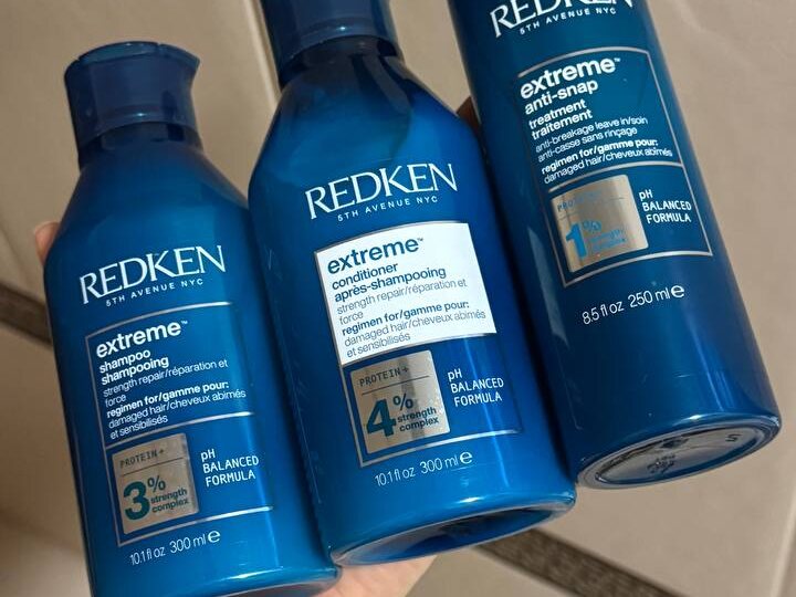 Если волосы ломаются, пушатся и сухие после окрашивания/фена/мороза — ловите проф-систему, которую обычно берут себе домой самые