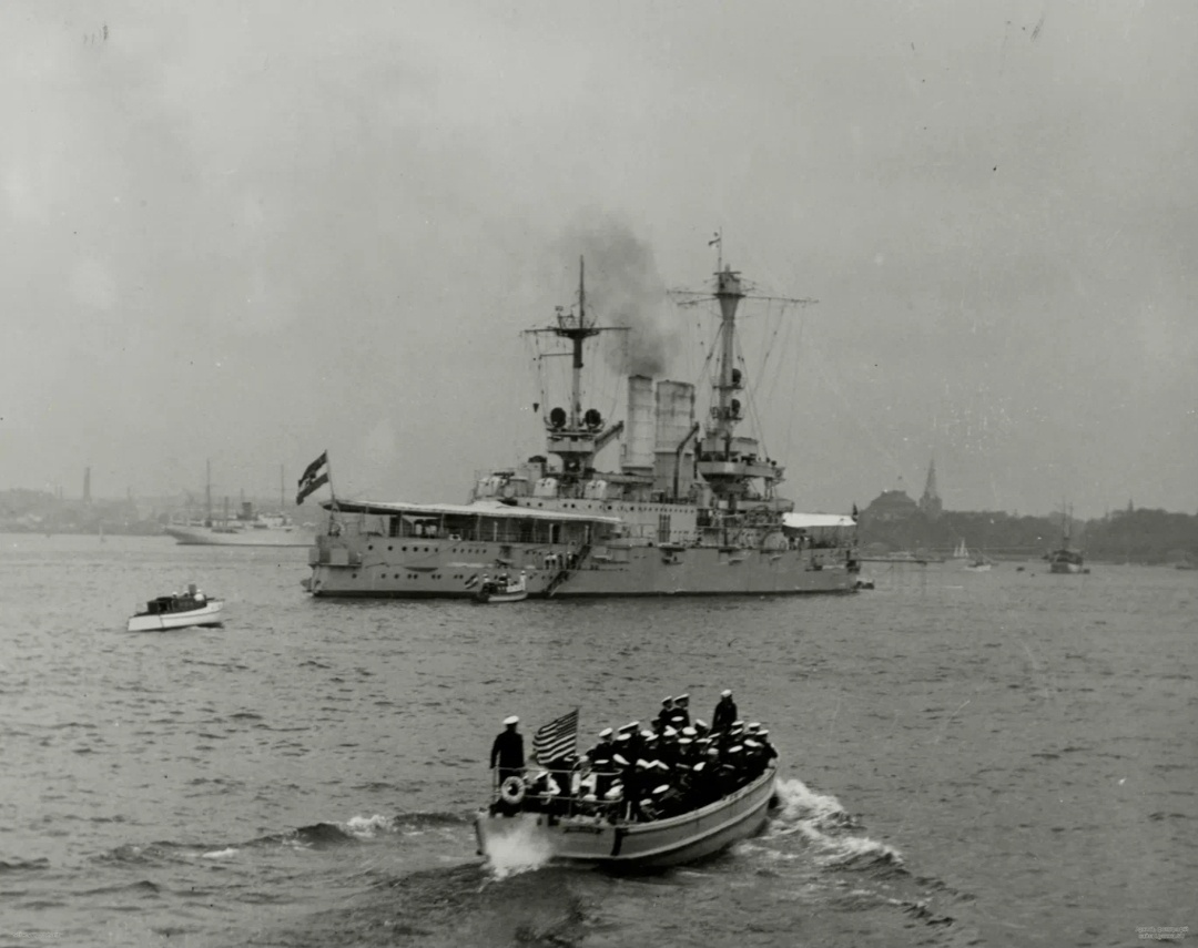  «Белый лебедь» Балтики. Никто не подозревал, что именно этот учебный корабль станет вестником мировой катастрофы