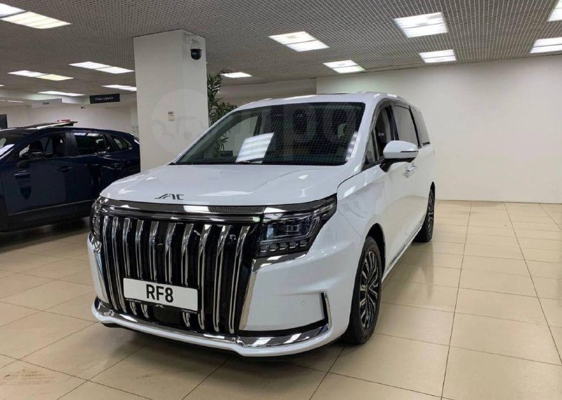 Автомобиль JAC RF8