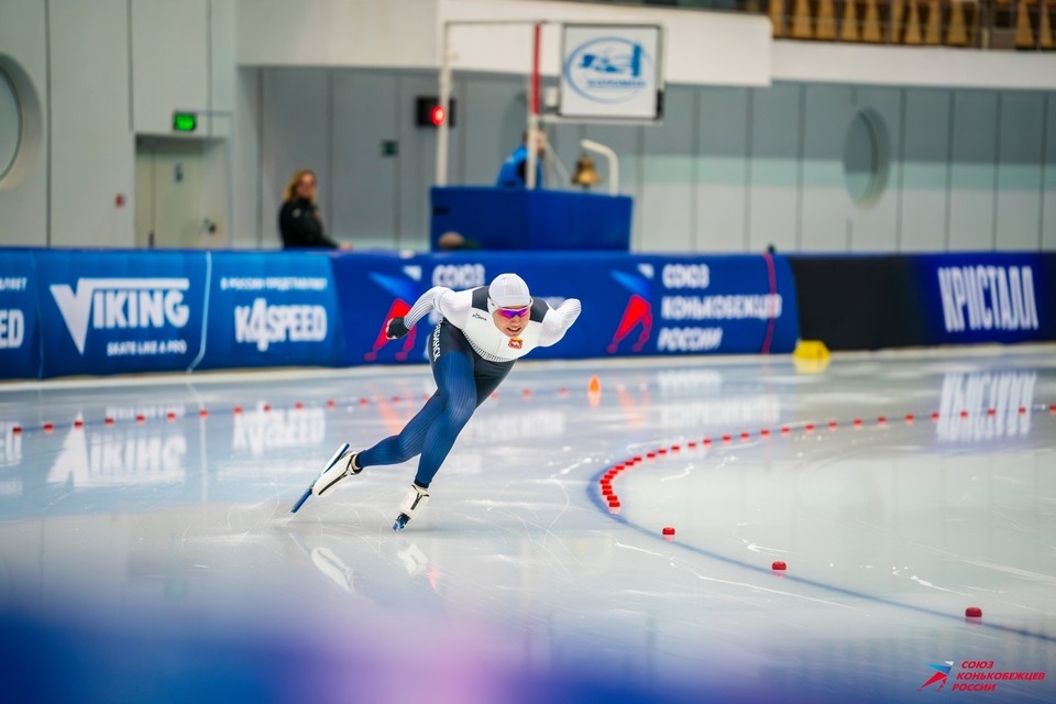    Призер Олимпийских игр Ольга Фаткулина выиграла спринтерскую дистанцию на Кубке России в Челябинске. Фото: Союз конькобежцев России