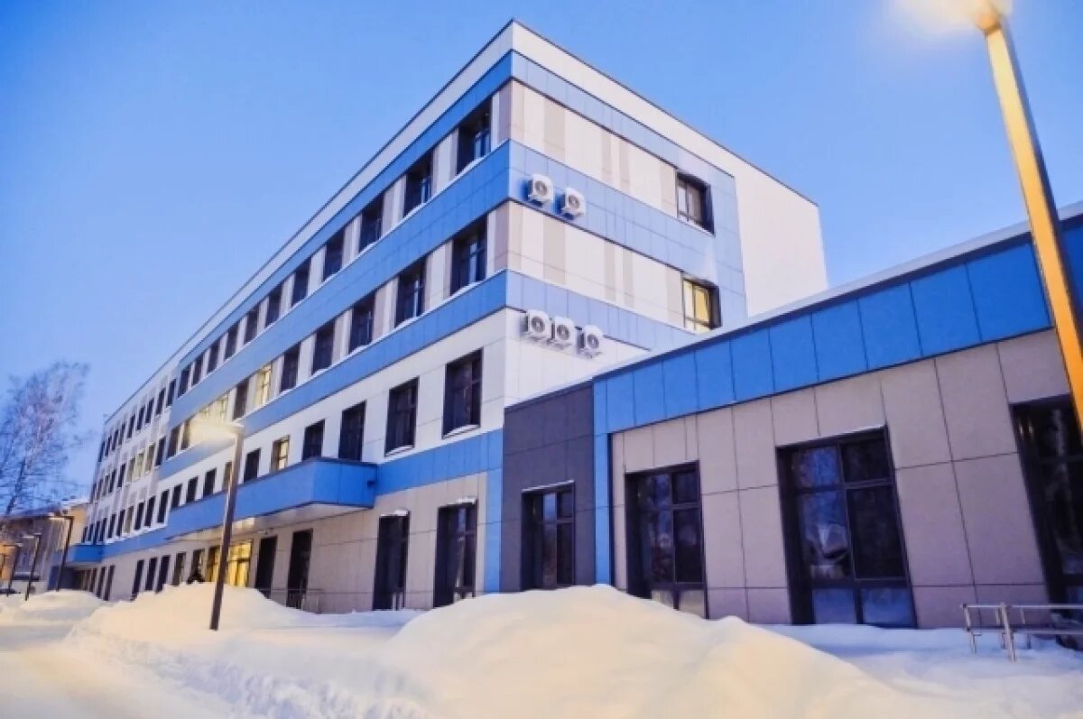    Завершающий этап строительства поликлиники на Гайве оценил Дмитрий Махонин