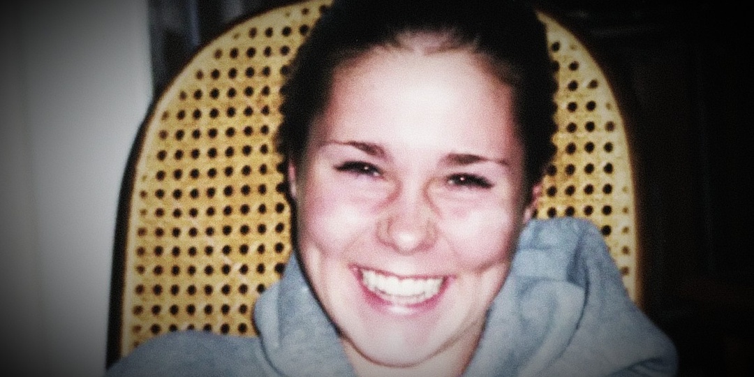 «Не звоните в полицию!» — последние слова студентки. Машина с открытыми дверями, алкоголь в салоне, а девушки нет