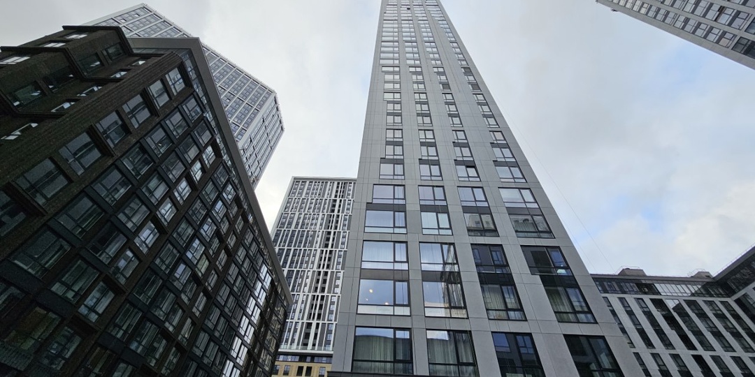 За пять лет темпы строительства в обеих столицах сократились на 25-30%