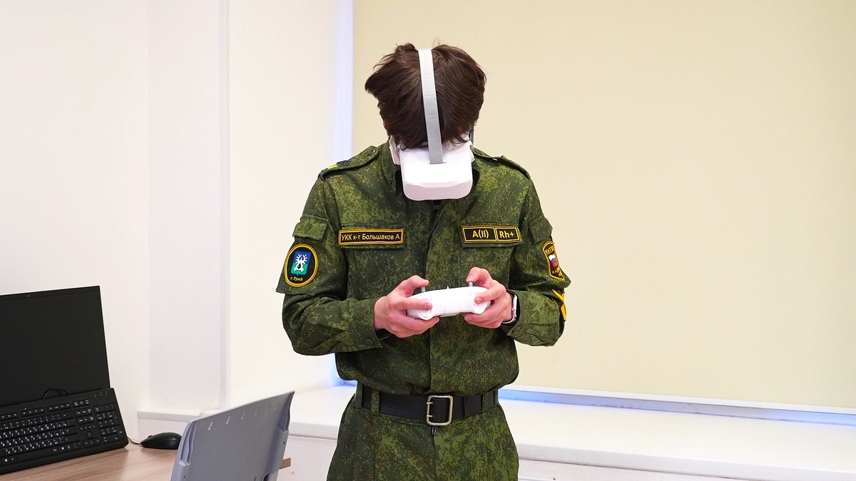    В урайской школе обучают операторов БПЛА