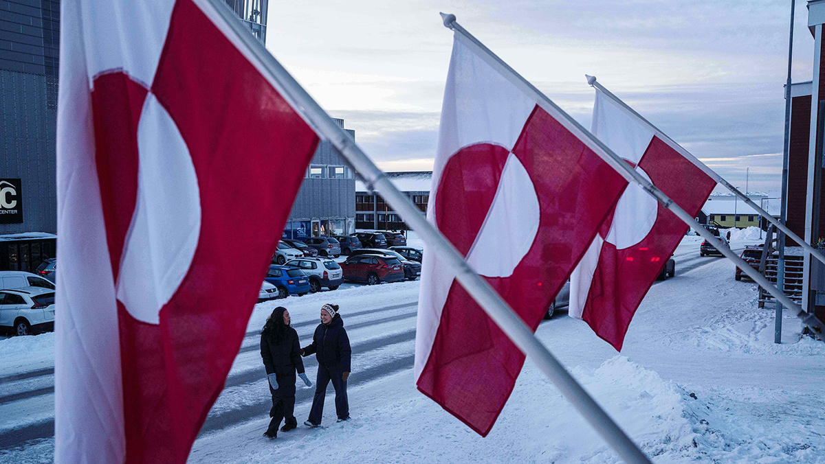   Evgeniy Maloletka / AP