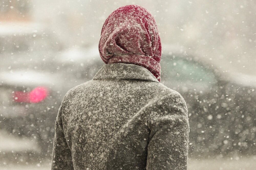    Для женщины пальто во сне часто связано с темой самозащиты и самооценки. Фото: www.globallookpress.com