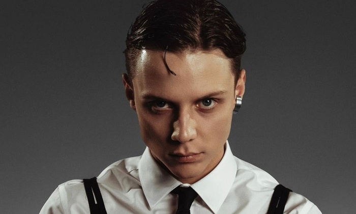    Дмитриенко обошел Лепса и Кадышеву