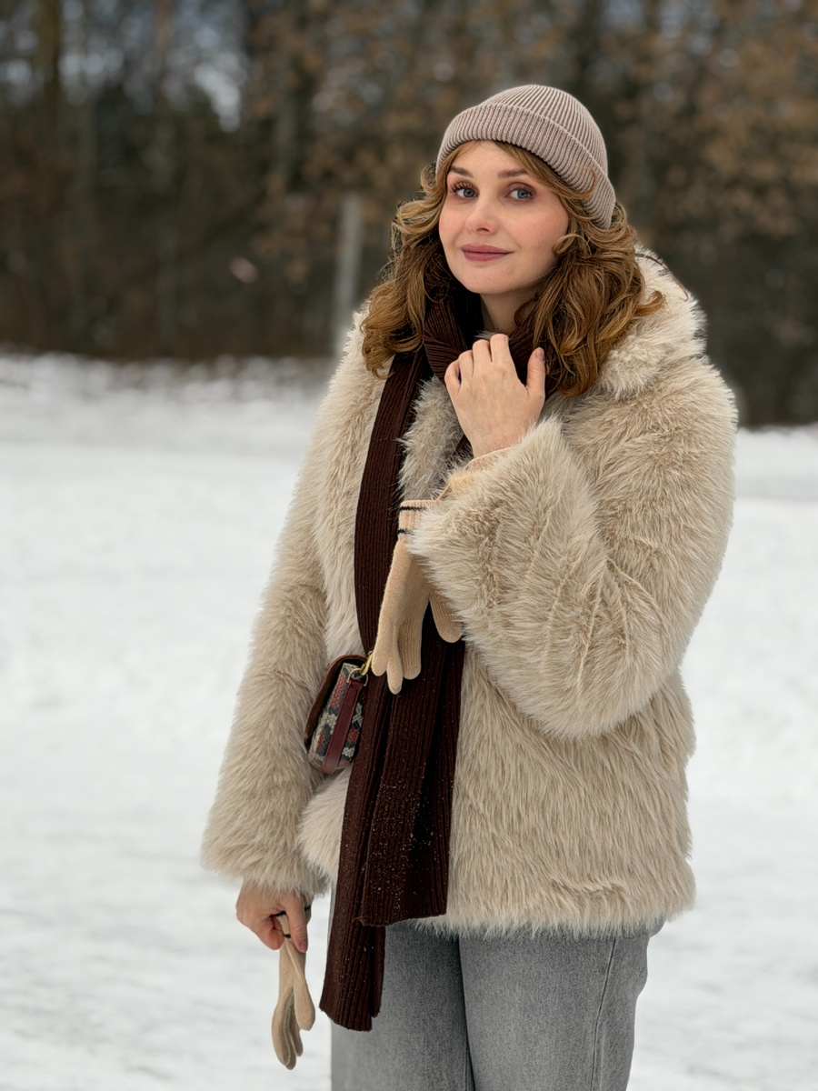 Меня зовут Таня, добро пожаловать в мой блог! Я с большой любовью рассказываю о косметике и красоте, оставайтесь и заходите ещё :)