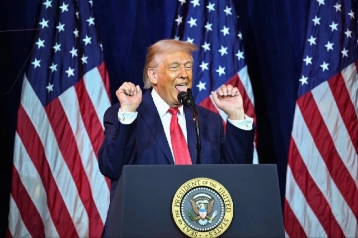    Рычал, показывал язык и средний палец: что происходит с Трампом