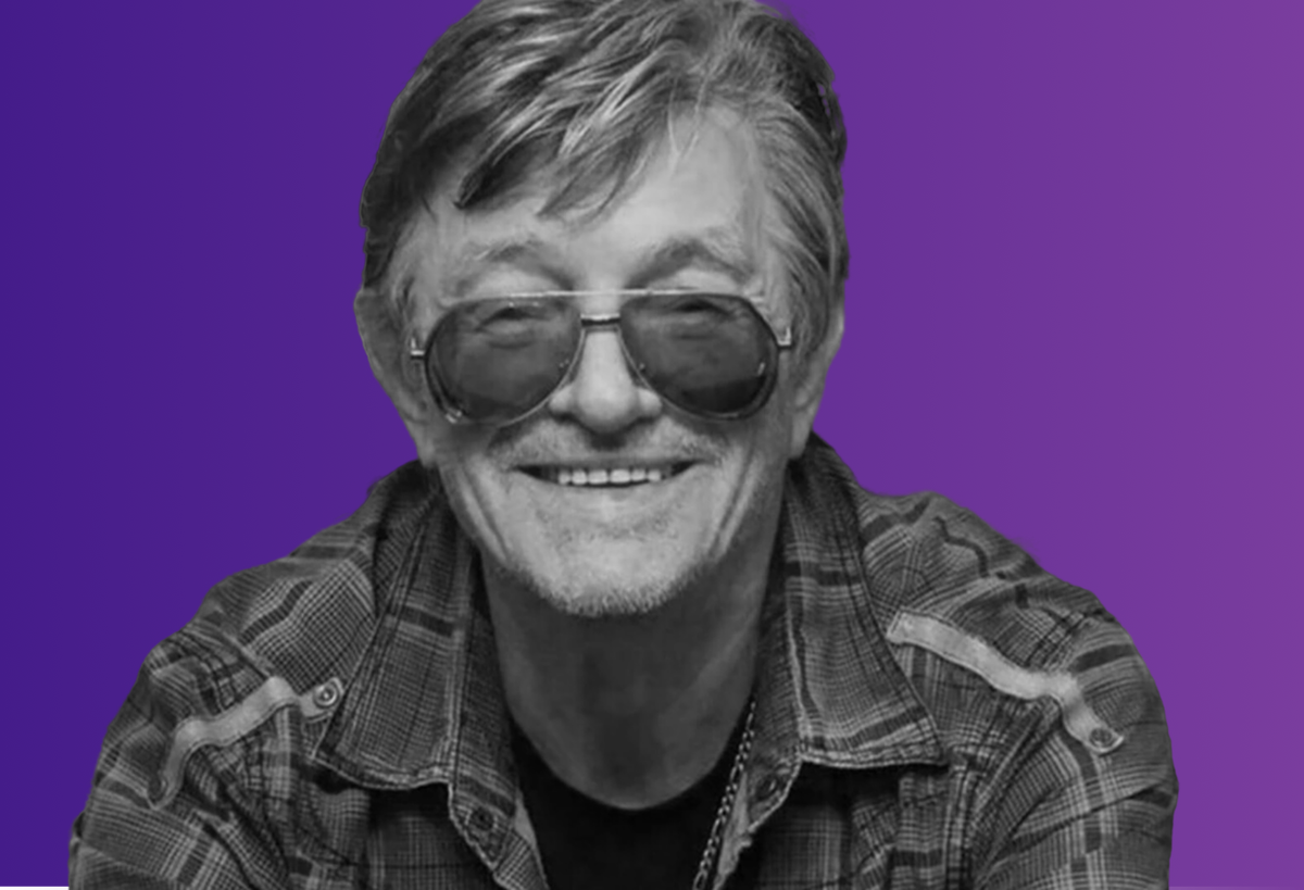 Чернавский, Юрий Александрович (1947-2025) - композитор, автор музыки песни "Танго разбитых сердец" и других песен из репертуара Леонтьева. 