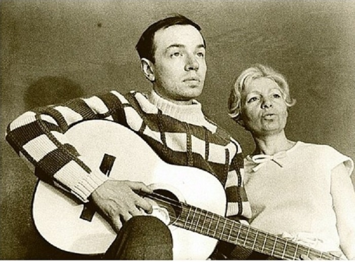 Зоя Богуславская и Андрей Вознесенский в молодости.