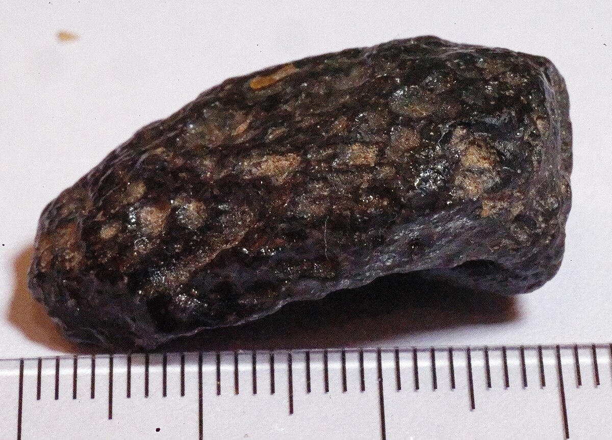 Тектиты. Источник: https://clck.su/hJqWZ