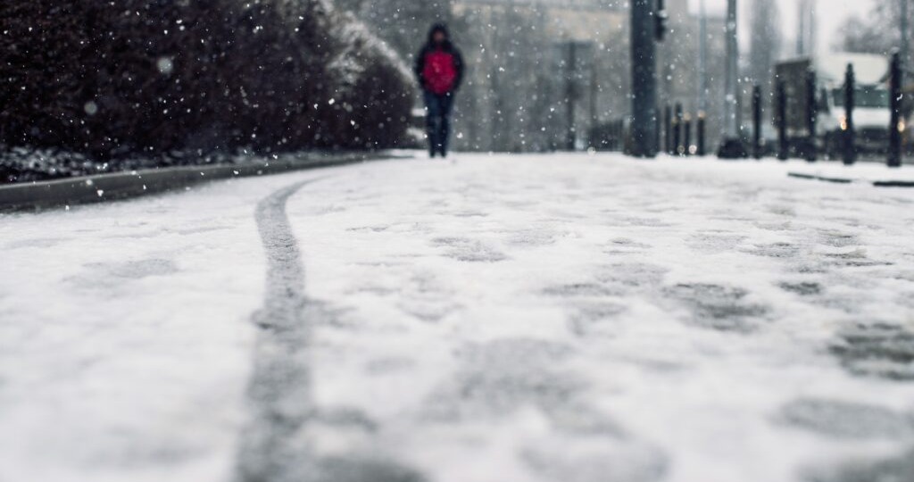 В Госдуме заявили, что жалобы плохую уборку снега грозят ухудшением работ