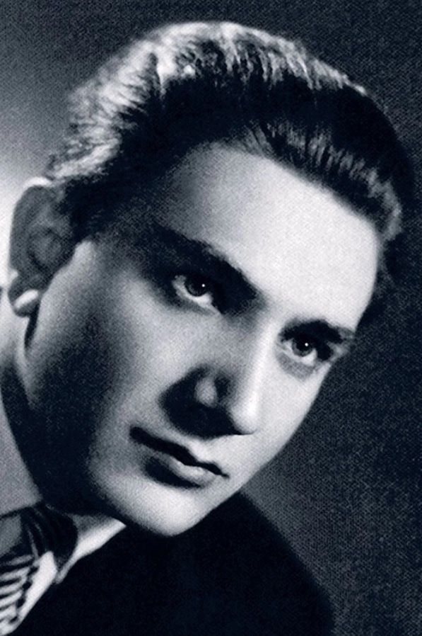 Армен Джигарханян