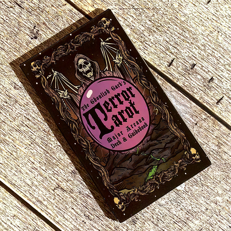 Terror Tarot: дизайн коробки (фото моё)