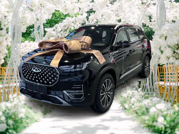 — Не надо машину на свадьбу, — протестовала она, будто бы зная, к каким страшным последствиям это приведет