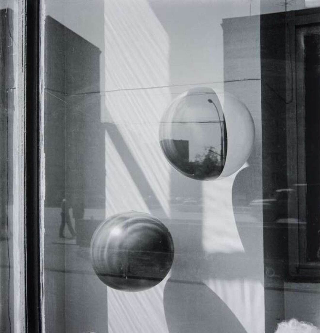    Александр Слюсарев. Сферы. 1980 Фото: Отпечаток из коллекции «Росфото»